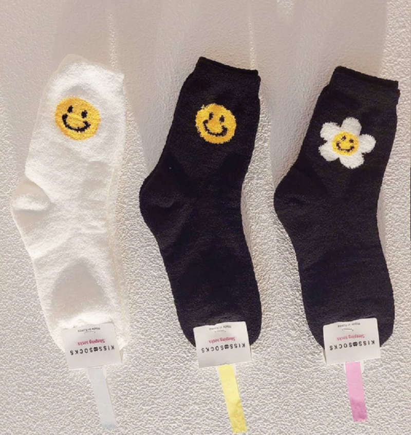 Smile Fluffy Flower Socks